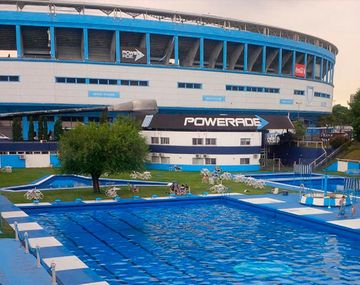 Está grave un joven tras ahogarse en una pileta de Racing