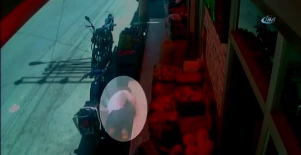 Matan a un padre que abrazaba a su hijo para protegerlo&nbsp;