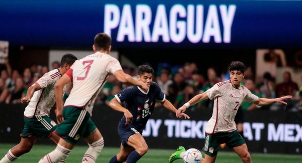México no pudo ante Paraguay: a pocos meses del Mundial, Barros Schelotto le ganó a Martino