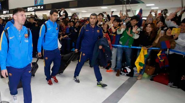 Sin tiempo para festejos, Messi llegó a Argentina para pasar las fiestas