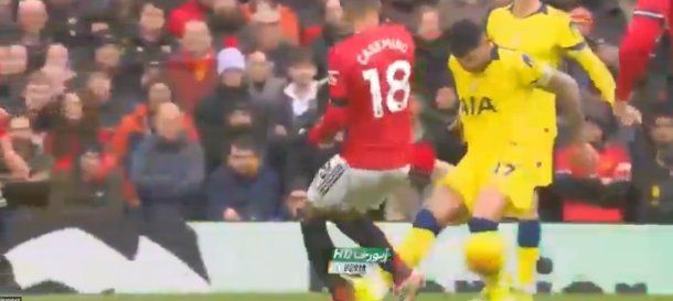 El planchazo por el que el Cuti Romero vio la roja en Manchester United vs. Tottenham