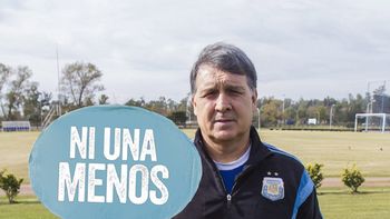 el tata intimo:no se puede dirigir la seleccion y estar ajeno a lo social el tata intimo:no se puede dirigir la seleccion y estar ajeno a lo social