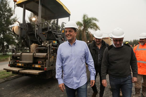 Massa recorrió las obras de pavimentación en Tigre