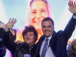 La doble moral de Manuel Adorni y Milei: para los trabajadaores de Aerolíneas Argentinas no hay costo marginal La doble moral de Manuel Adorni y Milei: para los trabajadaores de Aerolíneas Argentinas no hay costo marginal