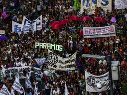 VIDEOS: Todo el color y la música de una marcha histórica