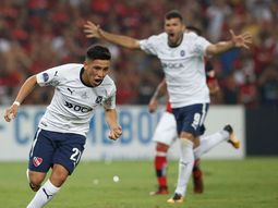 Ezequiel Barco grita su gol en el Maracaná
