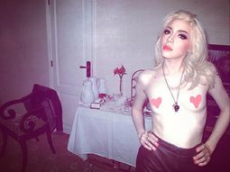 Militta Bora hizo topless en Instagram. Militta Bora hizo topless en Instagram.