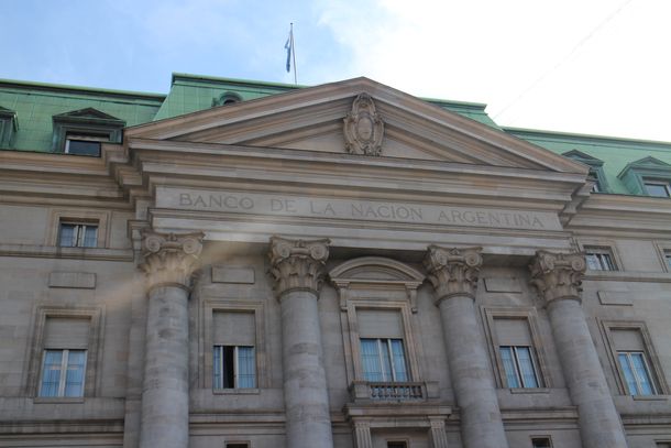 Atención ahorristas: bancos suben tasas de interés para los plazos fijos