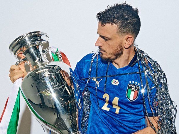 El jugador italiano que anunció su retiro del fútbol a los 34 años por una grave lesión