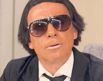 Martín Bossi imitó a Julio Iglesias