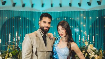 yami safdie y maluma sorprendieron con una cumbia para celebrar el desamor: asi suena felicidades yami safdie y maluma sorprendieron con una cumbia para celebrar el desamor: asi suena felicidades