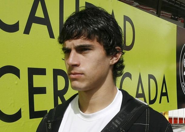 Perotti llegó al país para sumarse a Boca: Siempre soñé con volver a casa