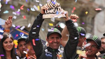 Peterhansel premiación Dakar 2012 Peterhansel premiación Dakar 2012