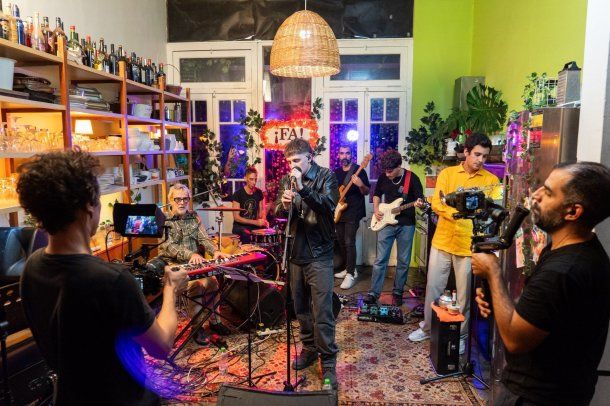 Dillom revolucionó las redes sociales al cantar Ángel de los perdedores