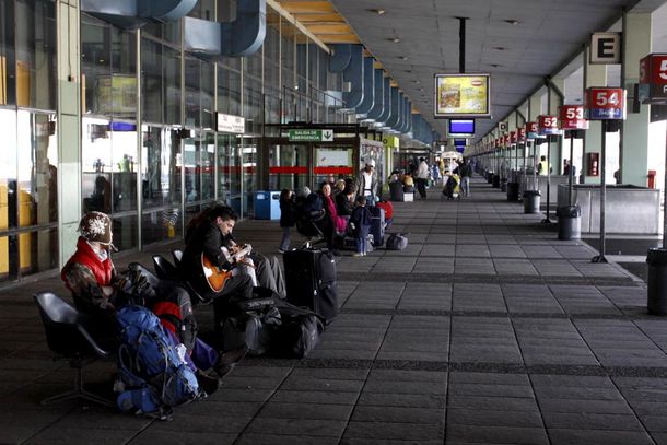 La UTA lanza un paro de micros de larga distancia desde esta noche