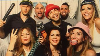 todos disfrazados: anderson, demichelis, la princesita y el kun, de fiesta todos disfrazados: anderson, demichelis, la princesita y el kun, de fiesta