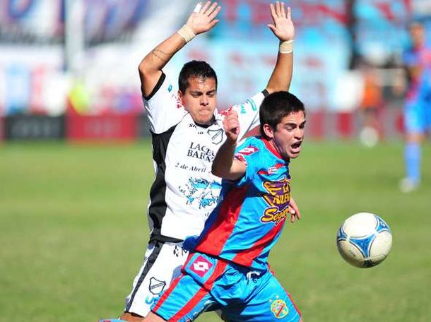 Arsenal quiere seguir en la pelea por la punta ante All Boys
