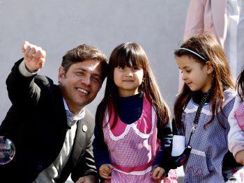 Axel Kicillof anunció un proyecto para declarar obligatoria la educación desde los 3 años