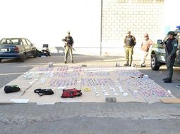 Tres detenidos con más de 11 mil dosis de cocaína - Crédito: online-911.com Tres detenidos con más de 11 mil dosis de cocaína - Crédito: online-911.com