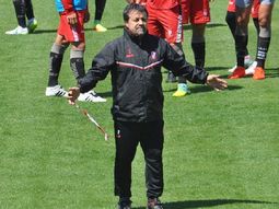 Caruso Lombardi analizó la derrota de Hurcán ante Temperley Caruso Lombardi analizó la derrota de Hurcán ante Temperley