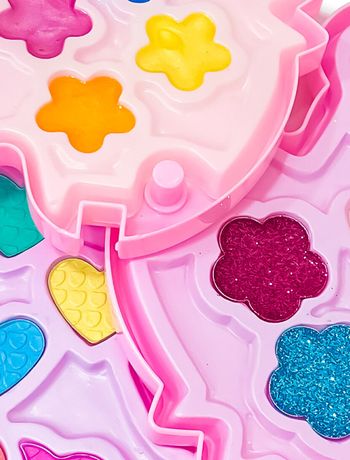 La ANMAT prohibió unos productos cosméticos infantiles por carecer de registros sanitarios.