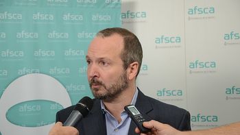 sabbatella: macri le anticipa a magnetto que, si fuera presidente, le devuelve los privilegios sabbatella: macri le anticipa a magnetto que, si fuera presidente, le devuelve los privilegios