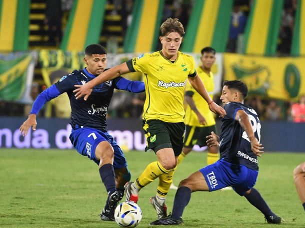 Vélez quedó como líder de la Zona A tras igualar 1-1 con Defensa y Justicia por el Torneo Apertura