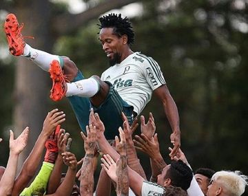 El brasileño dice adiós a los 43 años