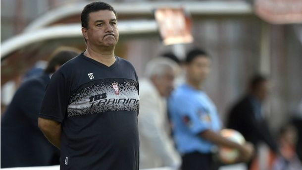 Apuzzo se dio por vencido y dejó de ser entrenador de Huracán