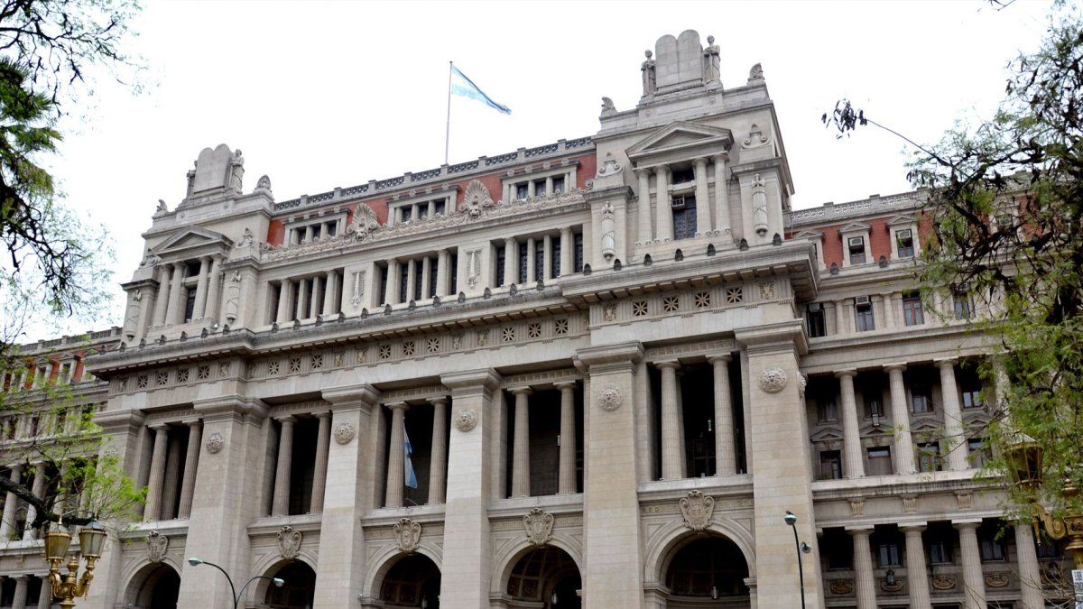 La Corte Suprema ordenó reabrir una causa por abuso sexual infantil paralizada durante 15 años