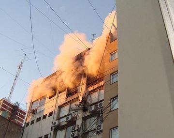 Se incendió un departamento en pleno centro porteño