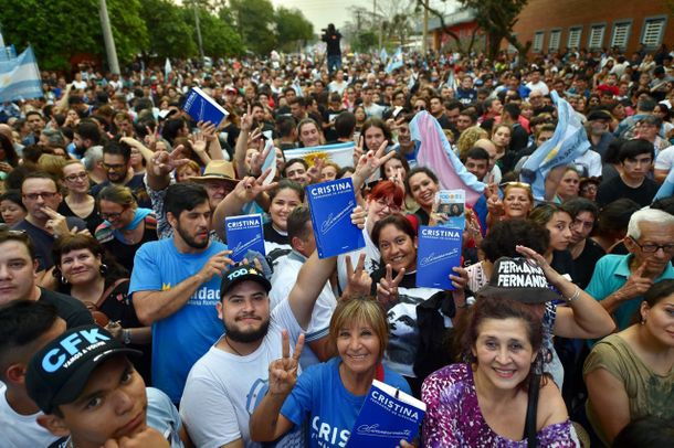 STREAMING EN VIVO: Ante una multitud, Cristina presenta Sinceramente en Posadas