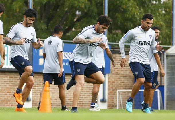 ¡Boca suma soldados! Tevez y Gago entrenaron con normalidad: ¿viajan a Brasil?
