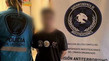 investigan a un joven que usaba documentos falsos para ingresar a templos judios investigan a un joven que usaba documentos falsos para ingresar a templos judios