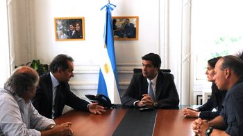 scioli, berni y capitanich se reunieron por el retiro de gendarmes de la provincia scioli, berni y capitanich se reunieron por el retiro de gendarmes de la provincia