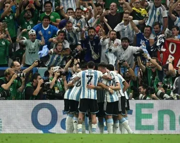 Escándalo en la Selección: una modelo reveló cuánto le ofrecieron por ir a una fiesta con los jugadores