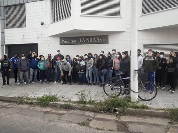 Los empleados de La Nirva quieren abrirla como cooperativa