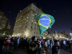 cincuenta mil personas se manifestaron en las calles de san pablo cincuenta mil personas se manifestaron en las calles de san pablo