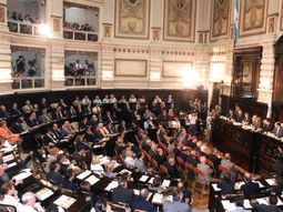 media sancion al cupo laboral para travestis media sancion al cupo laboral para travestis