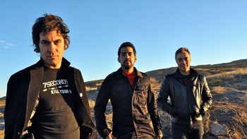 con un gran show, attaque 77 festeja los 25 anos de el cielo puede esperar con un gran show, attaque 77 festeja los 25 anos de el cielo puede esperar