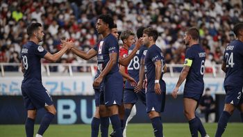 El PSG se impuso con solvencia ante el Urawa Reds Diamonds en Japón. El PSG se impuso con solvencia ante el Urawa Reds Diamonds en Japón.