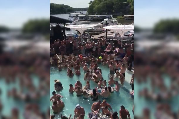 Indignante: la multitudinaria fiesta en una pileta en Estados Unidos en plena pandemia de coronavirus