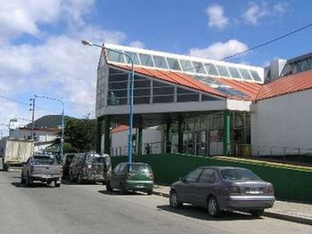 Macabro: dio a luz, escapó del hospital y ocultó a su bebé muerto en un placard