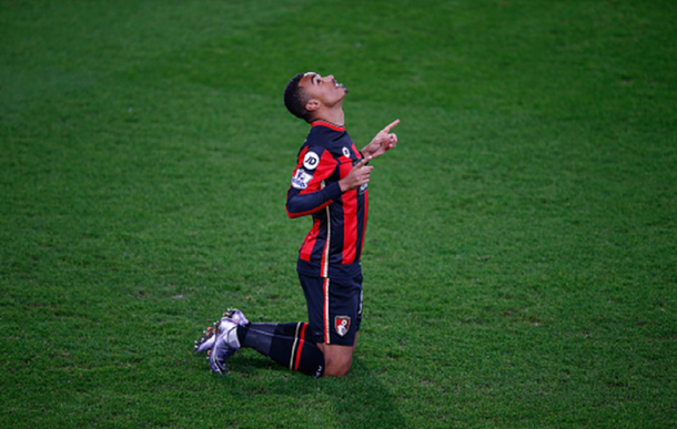 Para los especiales de fin de año: el golazo olímpico que le metieron al Manchester United