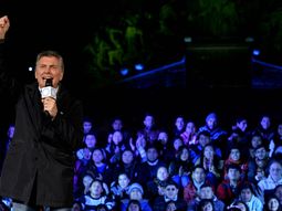 en pleno festejo del bicentenario, mauricio macri justifico el tarifazo en pleno festejo del bicentenario, mauricio macri justifico el tarifazo