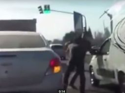 Frenaron en plena ruta y se pelearon