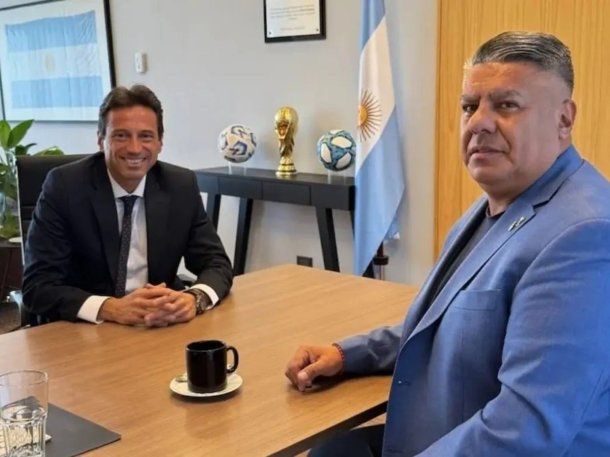 Chiqui Tapia se metió en la crisis de San Lorenzo: reunión caliente, pedido de unidad y ultimátum Chiqui Tapia se metió en la crisis de San Lorenzo: reunión caliente, pedido de unidad y ultimátum