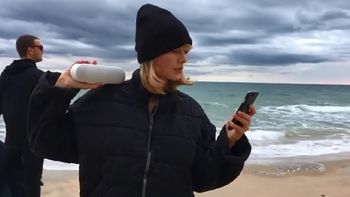 Taylor Swift en el mannequin challenge Taylor Swift en el mannequin challenge