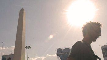 vuelve el calor extremo al amba: hasta cuando el termometro estara por debajo de los 30° vuelve el calor extremo al amba: hasta cuando el termometro estara por debajo de los 30°