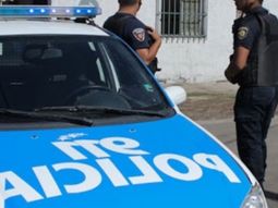 Un joven, de 17 años, degolló a una mujer en una carnicería del barrio porteño de Flores. Un joven, de 17 años, degolló a una mujer en una carnicería del barrio porteño de Flores.